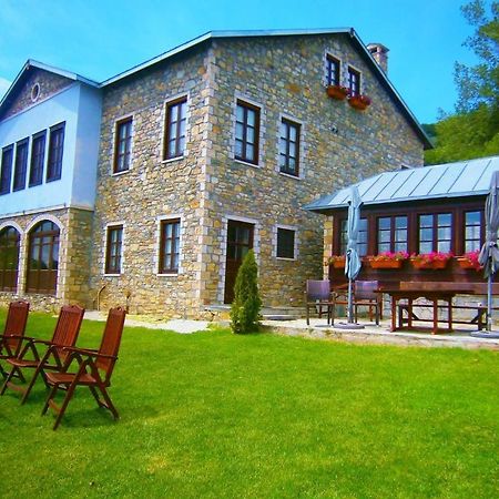 Argyro Guesthouse Nymfaio Bagian luar foto