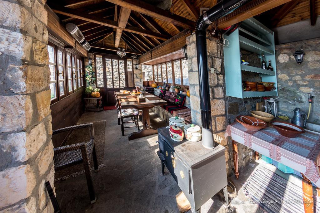 Argyro Guesthouse Nymfaio Bagian luar foto