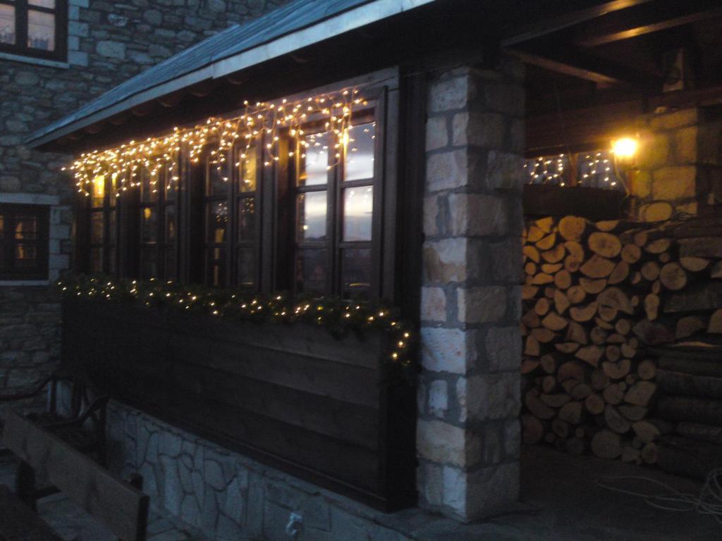 Argyro Guesthouse Nymfaio Bagian luar foto