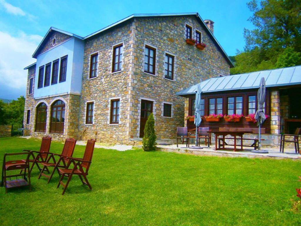 Argyro Guesthouse Nymfaio Bagian luar foto
